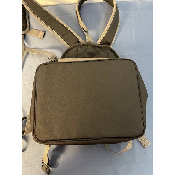 Pet Carrier Backpack Color Black/Gray Brand Unknown - Picture 7 of 11